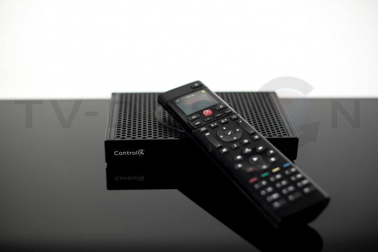 Комплект Control4 EA-1 V2 Entertainment Bundle W/Remote & Recharging Station Комплект Control4 EA-1 V2 Entertainment Bundle W/Remote & Recharging Station